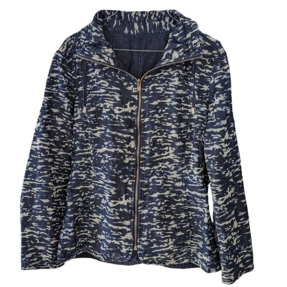 Women's Chico's reversible zip up denim jacket, blue/off white, size 2
